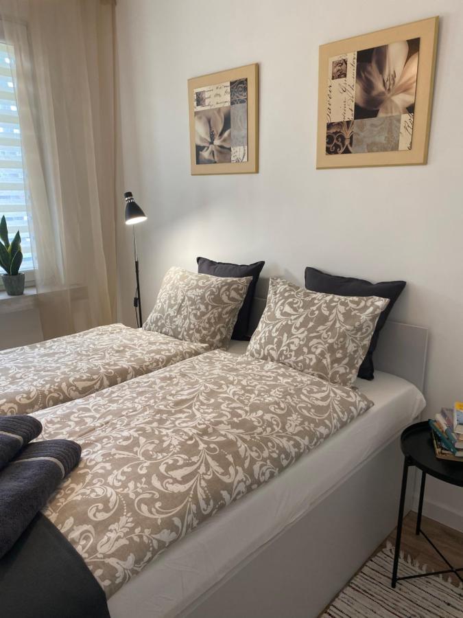 Nowoczesny Apartament W Dzierzoniowie - Parter - Balkon - Pokoj + Sypialnia Exterior foto